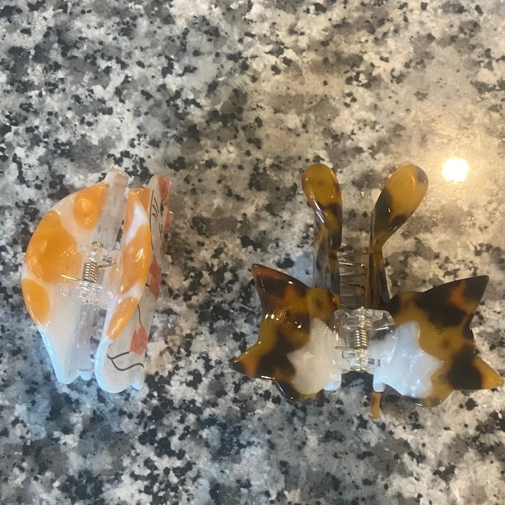 Set of 2 cat hair claws